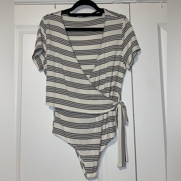 Fashion Nova Bodysuit - Picture 1 of 3